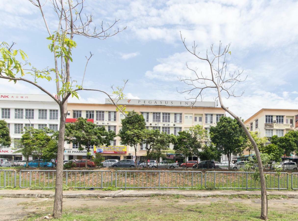 Fumah Hotel Shah Alam Exterior photo